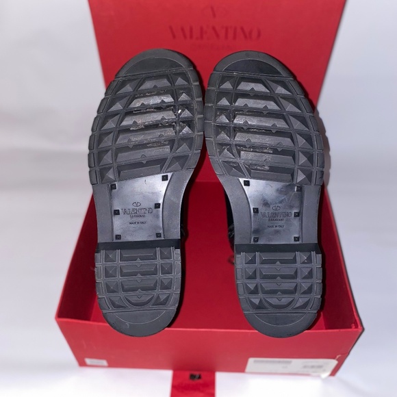 VALENTINO NWT Rockstud Buckle Accents Leather Combat Boots Size 39 - Picture 9 of 15